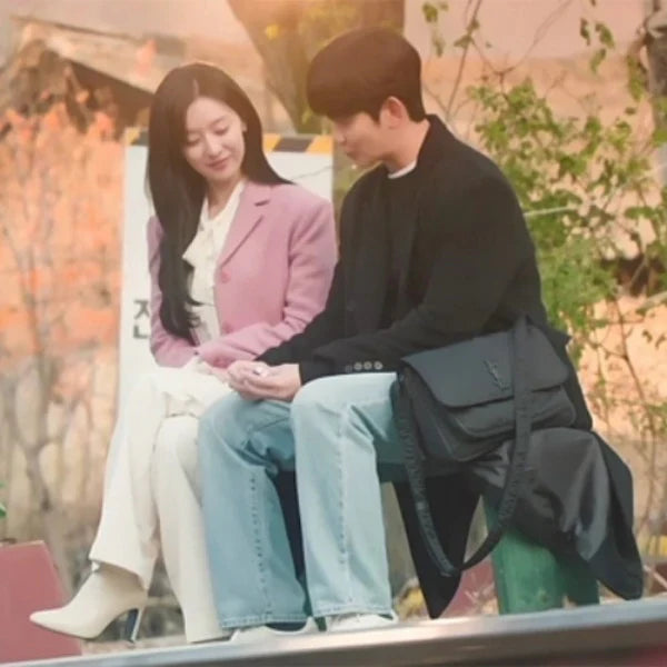 생로랑 니키 메신저 에코닐 블랙 (변우석 ,눈물의 여왕 김수현 착용) · 백** 고객님
